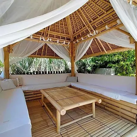 Les Didascalies Bed & Breakfast 4*